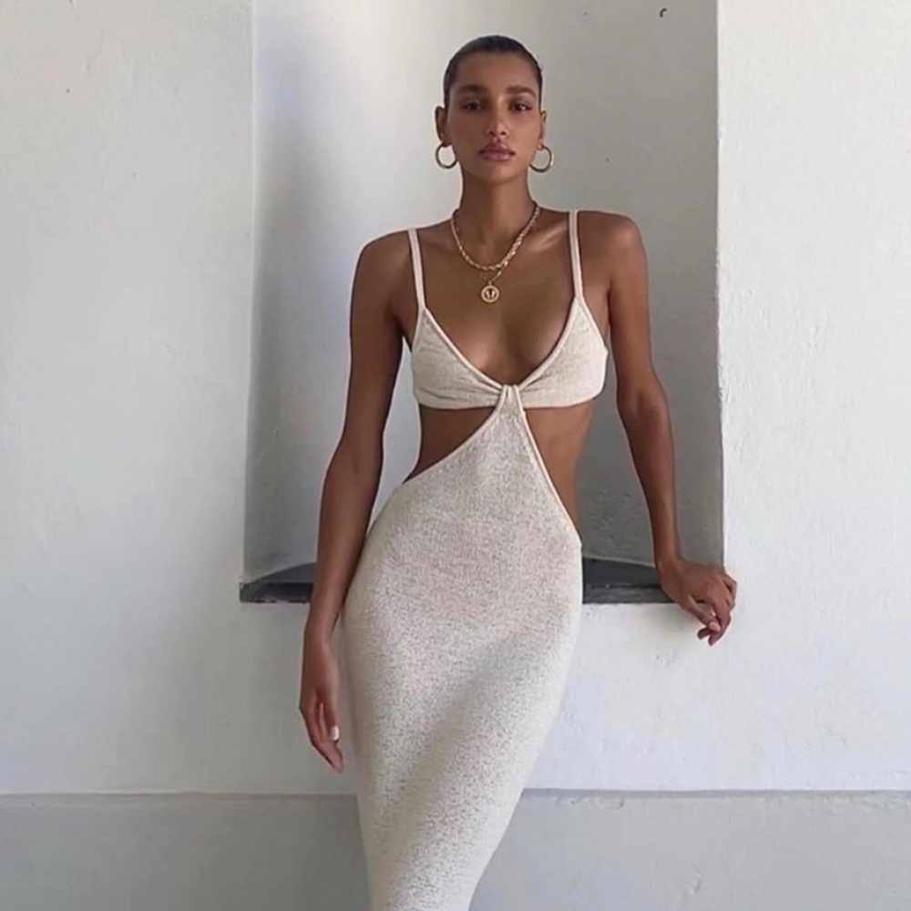 ✨Cult Gaia Serita dress in Cream✨🤍